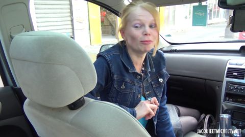 Surprenante Helene, 28ans