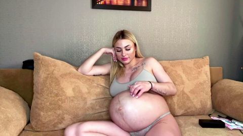 Pregnant Slovakian Masturbating