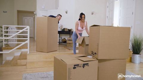 Horny Hostel – Jennifer White