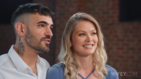 Sammm Next Door – Tiny Hotwife Devours Monster Bbc