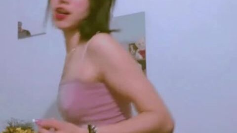 TikTok Teens Dancing Num 43