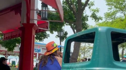 Closeup and sexy Upshorts at the Amusement park