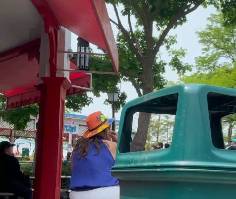 Closeup and sexy Upshorts at the Amusement park