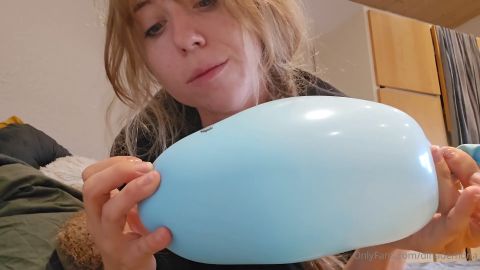 Woke up and Blow2Pop a Nastila