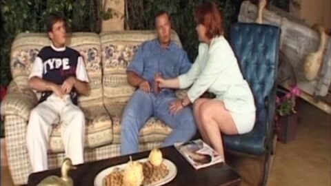 Deutscher Milftester bumst notgeile MILFS