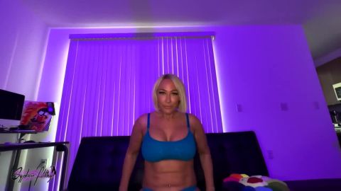 Mellanie Monroe In Pantyhose Wants BBC