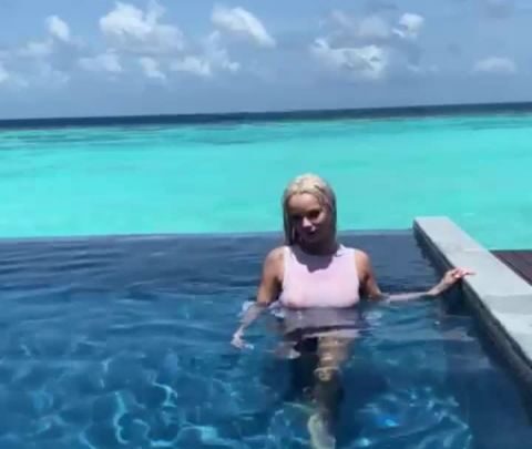 Sexy Private Investigator