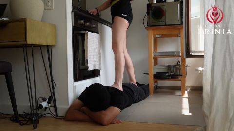 Miss Erinia – Feeding the Slave with Her Mistress’s Feet