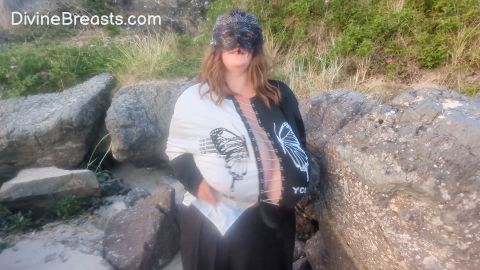 Titania Flashing and Bouncing Big Tits Outside