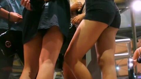 21 12 03 Samantha Sparkle Upskirt Flirt