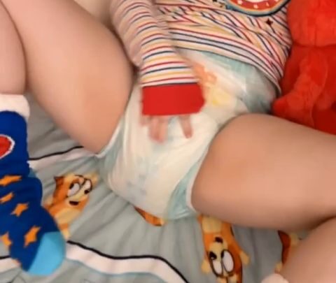 Pulluppoofs – Geschwollene Windeln und Geile Orgasmen