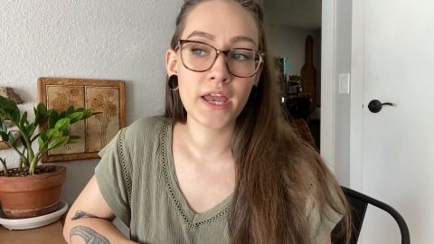 Giantess mommy’s punishment