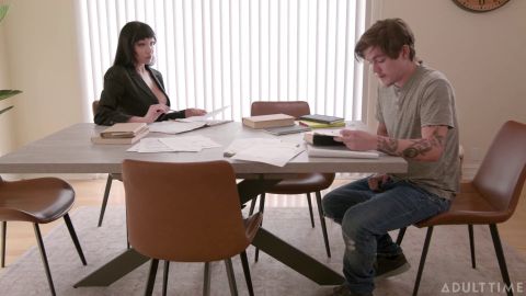 CaughtFapping 25 08 18 – Little Puck: Distracted By His Tutor’s Titties (1080p)