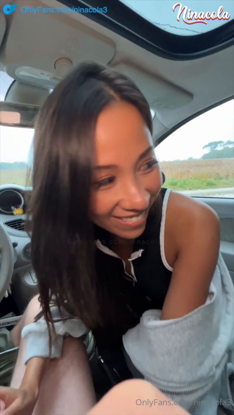 Nina: Amateur Real Sex in the Car