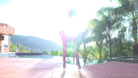 Kelly Oliveira – Anal Makes Her Squirt in 4k