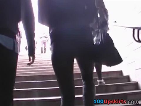 UpskirtMania 001