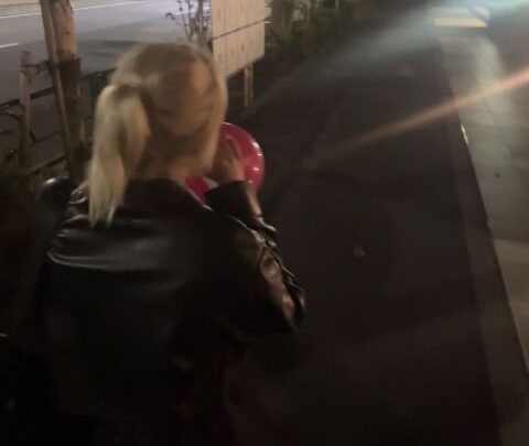 Fußgängerzone in Tokio – Nachtleben und Lichter