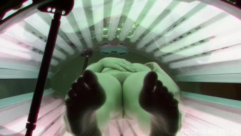 Encuentro en Cabina de Bronceado